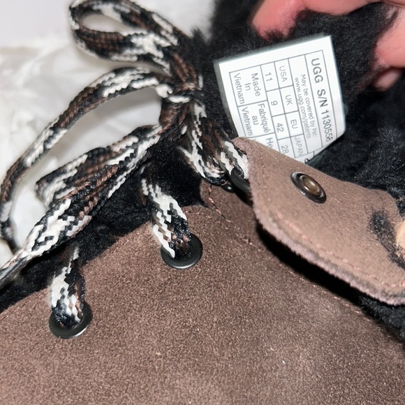 Women's Classic Mini Alpine Lace-Up Booties - Picture 10 of 12